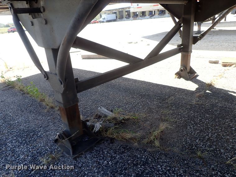 image for item DB7657 2001 Great Dane dry van trailer