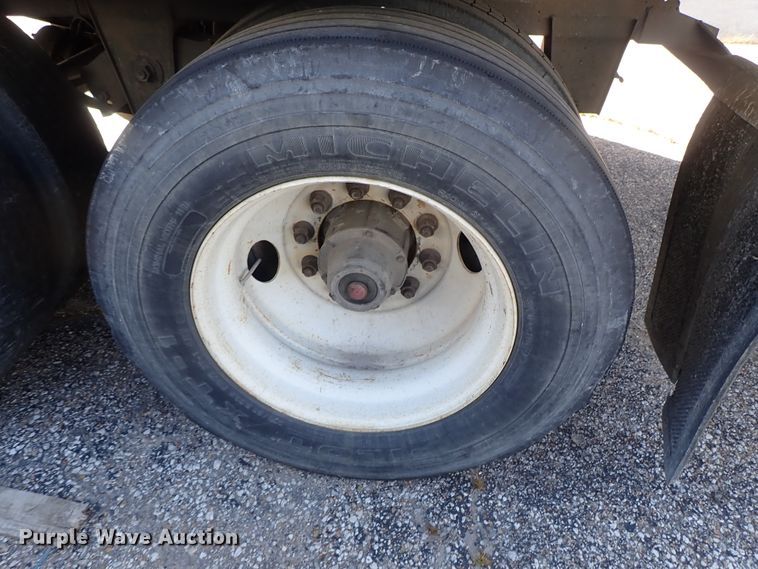 image for item DB7657 2001 Great Dane dry van trailer