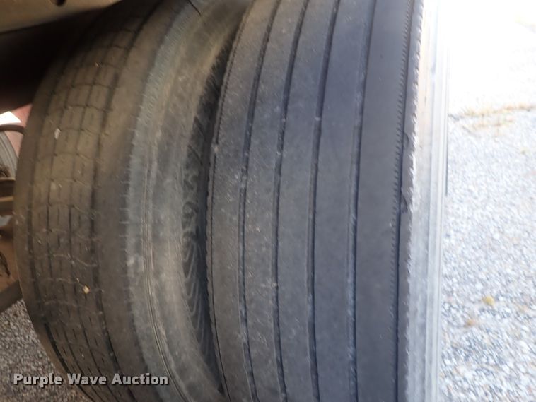 image for item DB7657 2001 Great Dane dry van trailer