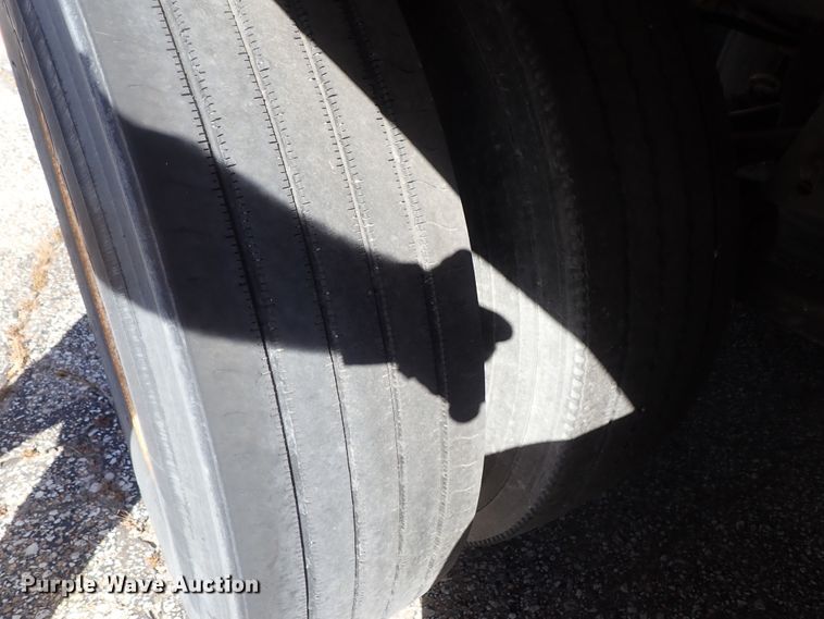 image for item DB7657 2001 Great Dane dry van trailer