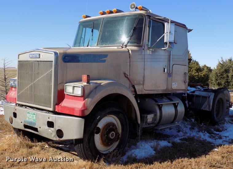 image for item DD6049 1985 White WIM semi truck