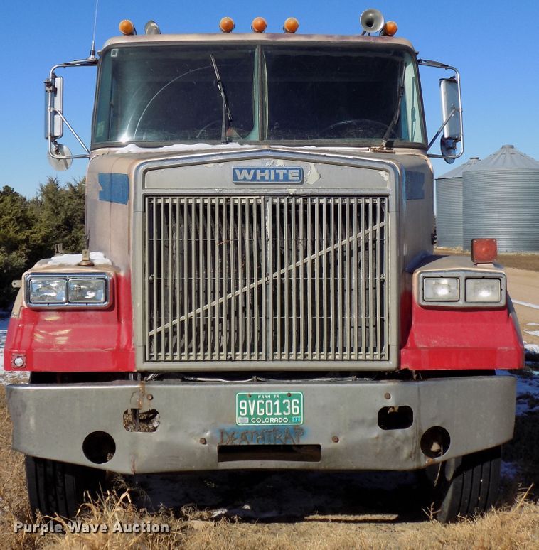 image for item DD6049 1985 White WIM semi truck
