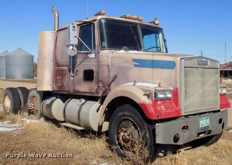 image for item DD6049 1985 White WIM semi truck