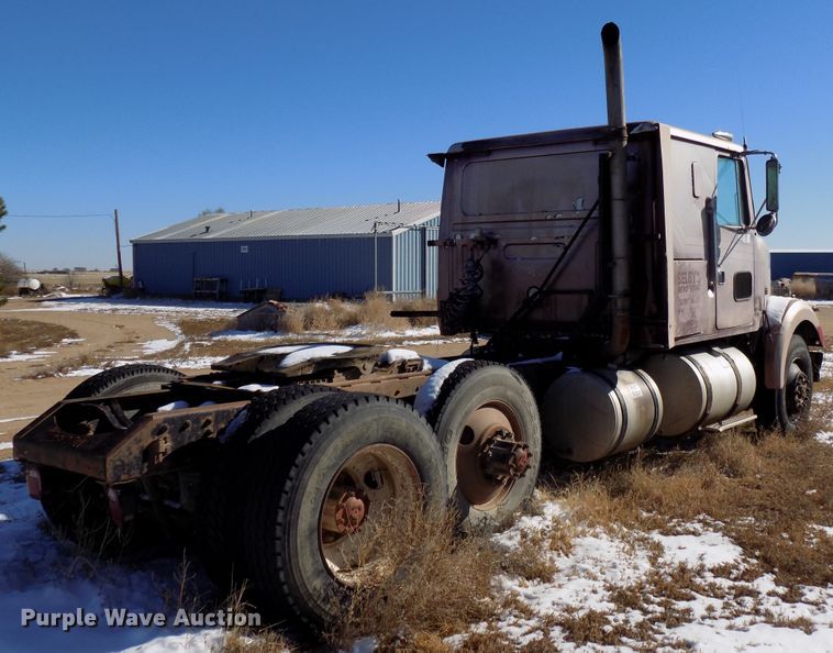 image for item DD6049 1985 White WIM semi truck