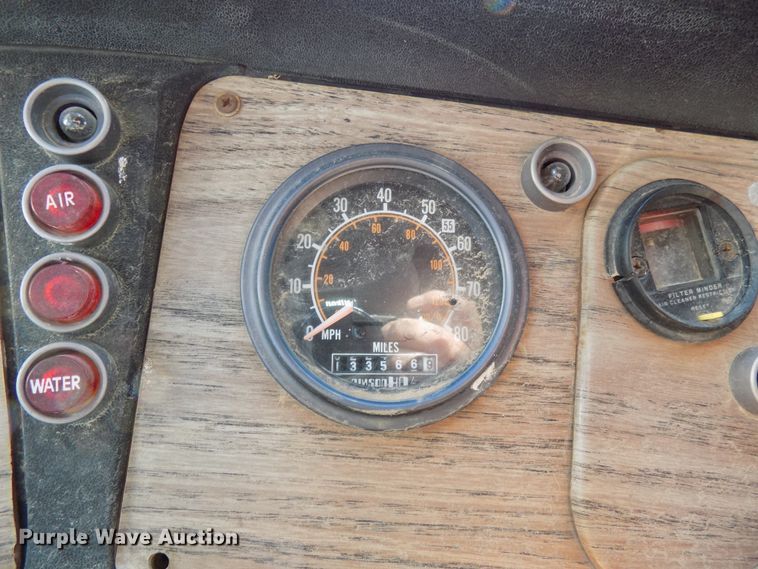 image for item DD6049 1985 White WIM semi truck