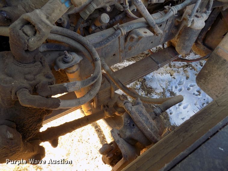 image for item DD6049 1985 White WIM semi truck