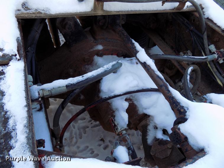 image for item DD6049 1985 White WIM semi truck