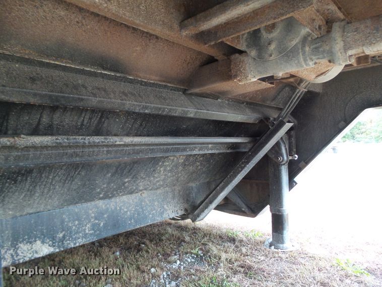 image for item DF0817 2010 Muv-All 5370 FTD drop deck equipment trailer