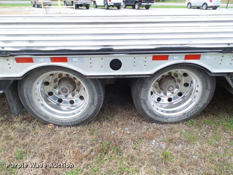 image for item DF0817 2010 Muv-All 5370 FTD drop deck equipment trailer