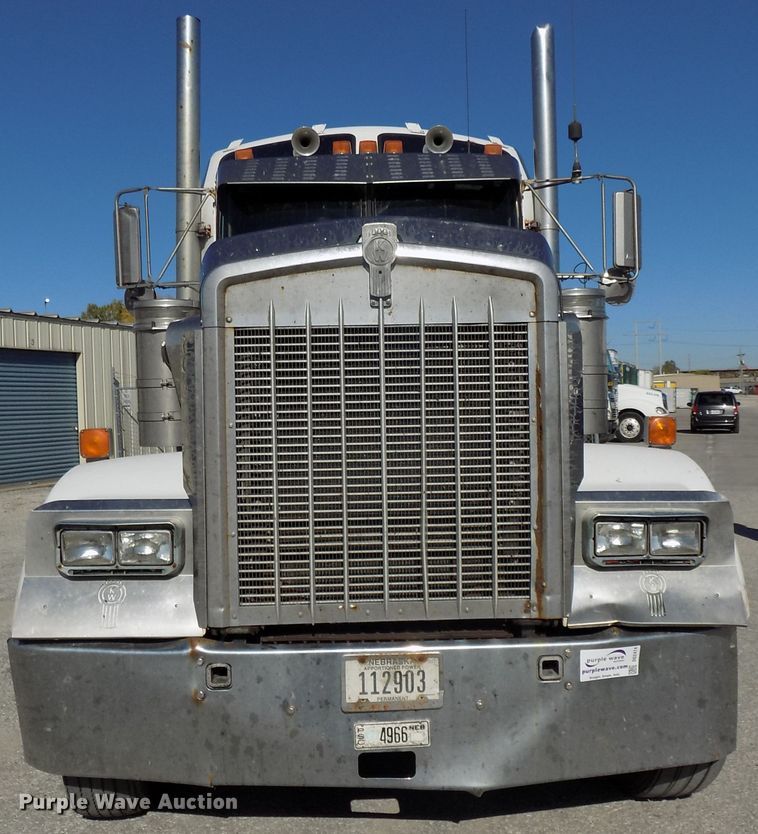 image for item DG2474 2000 Kenworth W900B semi truck