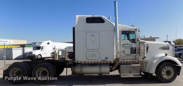 image for item DG2474 2000 Kenworth W900B semi truck