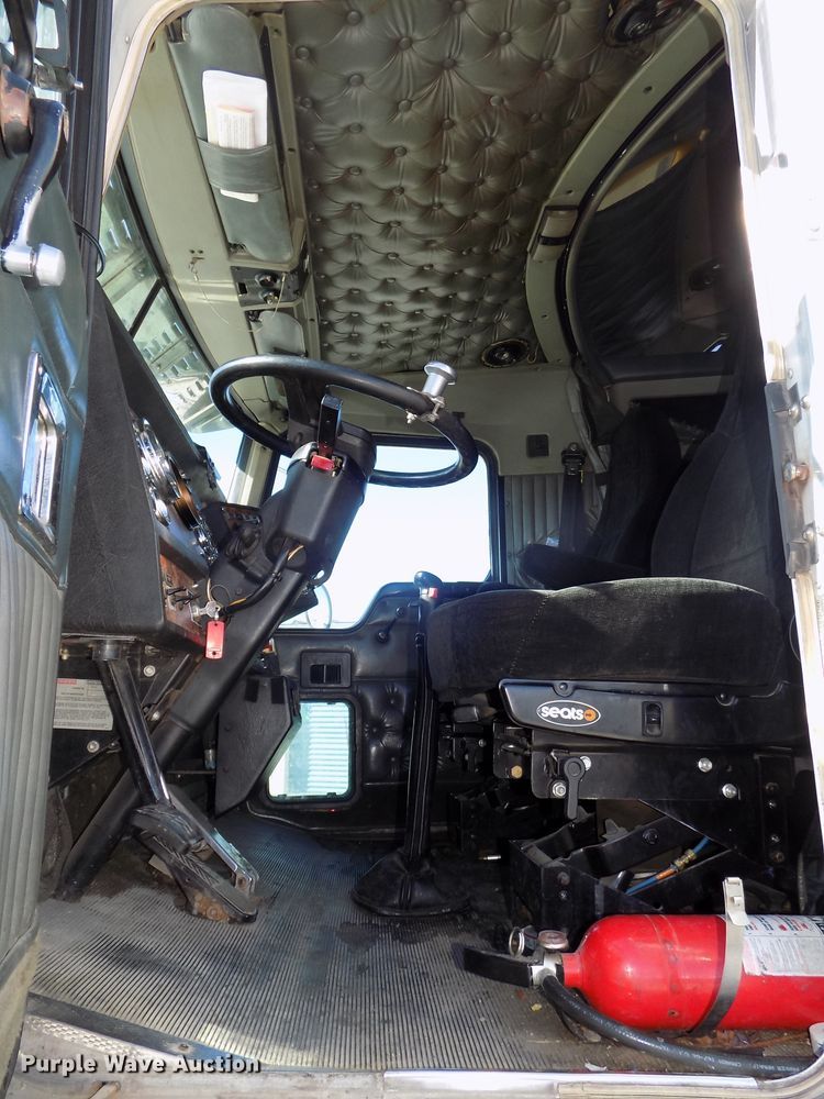 image for item DG2474 2000 Kenworth W900B semi truck