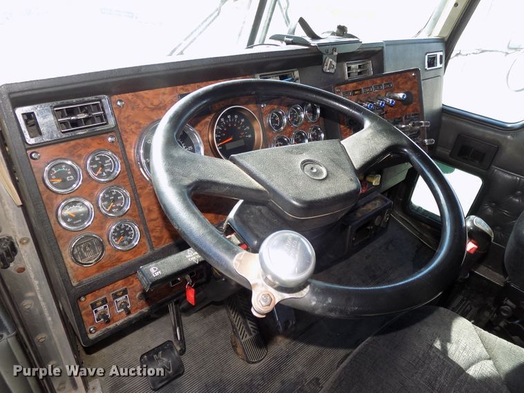 image for item DG2474 2000 Kenworth W900B semi truck