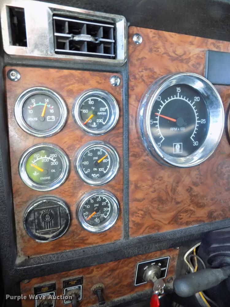 image for item DG2474 2000 Kenworth W900B semi truck