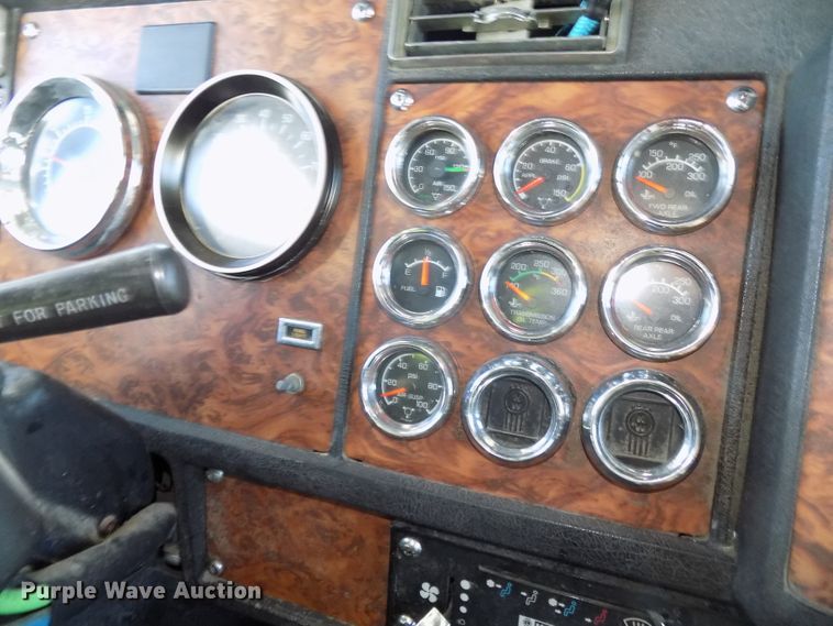 image for item DG2474 2000 Kenworth W900B semi truck