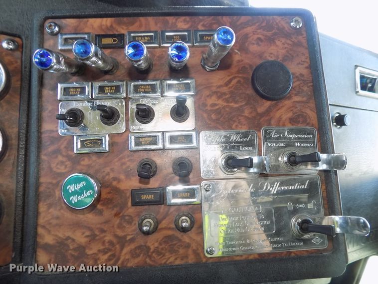 image for item DG2474 2000 Kenworth W900B semi truck