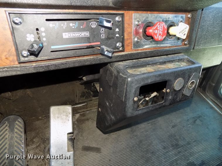 image for item DG2474 2000 Kenworth W900B semi truck