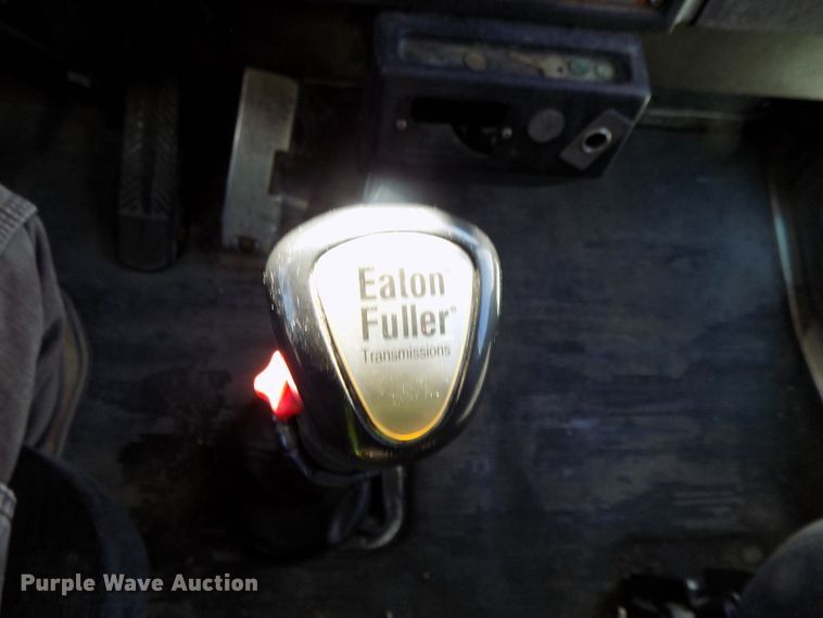 image for item DG2474 2000 Kenworth W900B semi truck