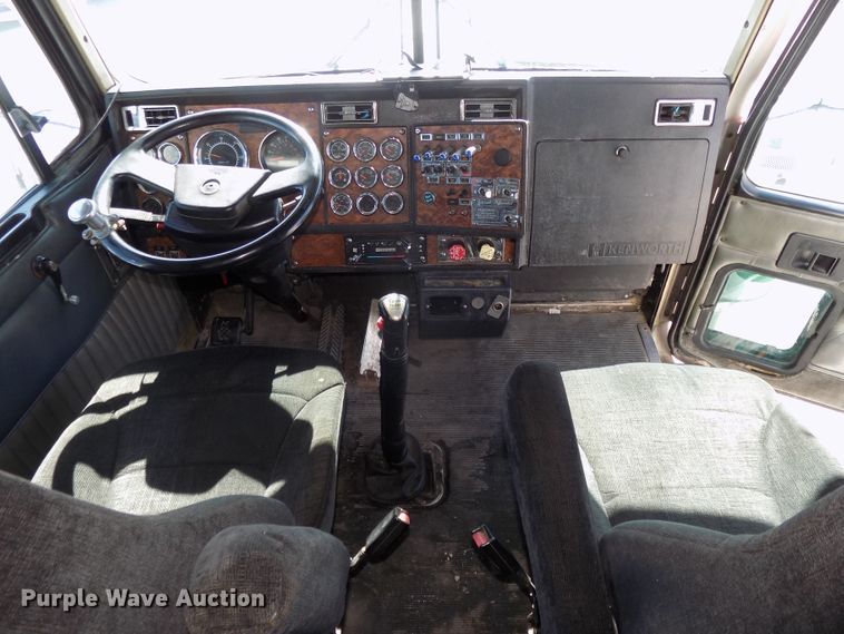 image for item DG2474 2000 Kenworth W900B semi truck
