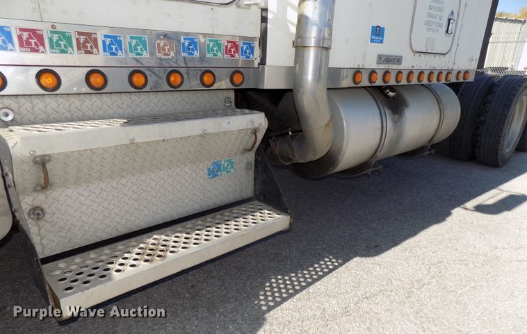 image for item DG2474 2000 Kenworth W900B semi truck