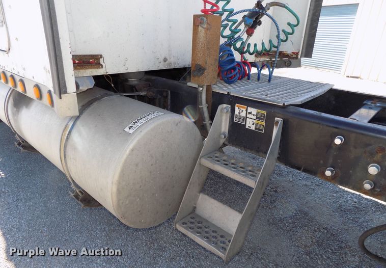 image for item DG2474 2000 Kenworth W900B semi truck