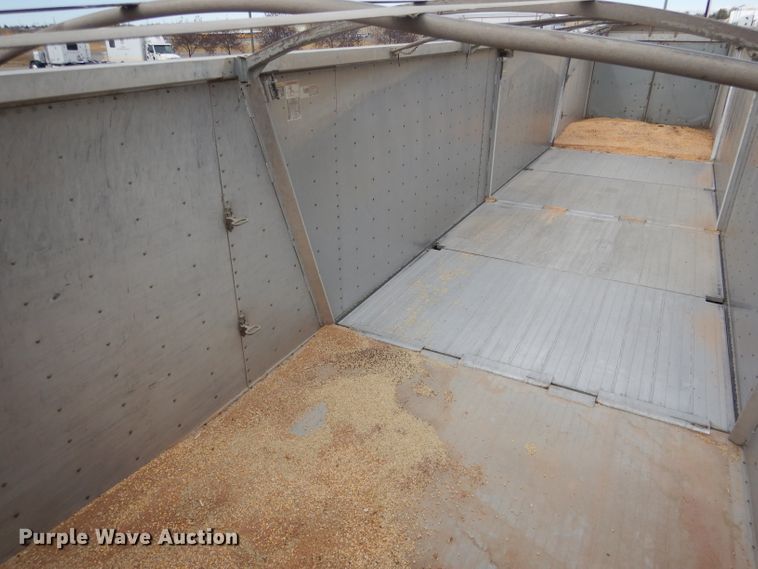 image for item DG5848 1996 Wilson DWCH100 double hopper bottom conversion grain trailer