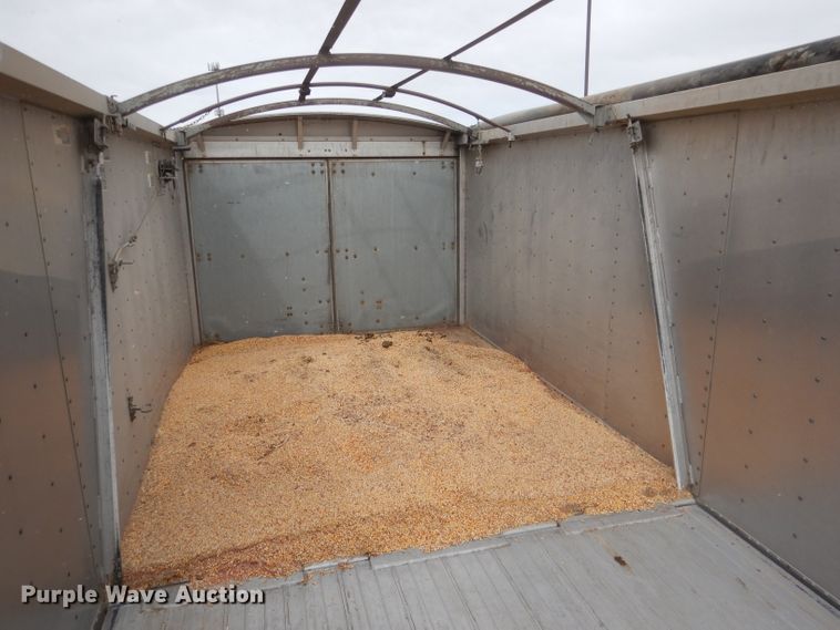 image for item DG5848 1996 Wilson DWCH100 double hopper bottom conversion grain trailer