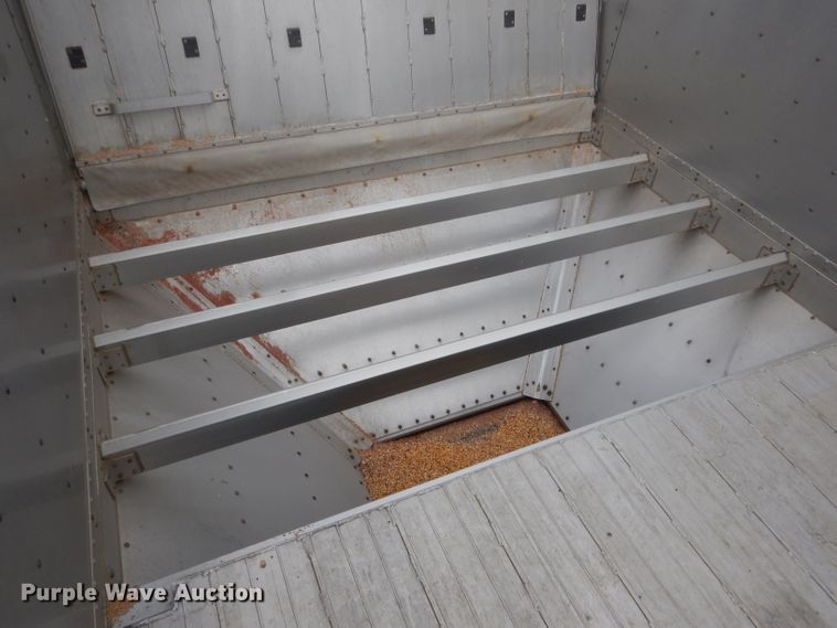 image for item DG5848 1996 Wilson DWCH100 double hopper bottom conversion grain trailer