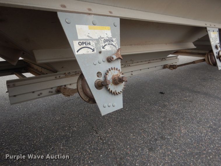 image for item DG5848 1996 Wilson DWCH100 double hopper bottom conversion grain trailer