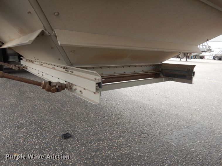 image for item DG5848 1996 Wilson DWCH100 double hopper bottom conversion grain trailer