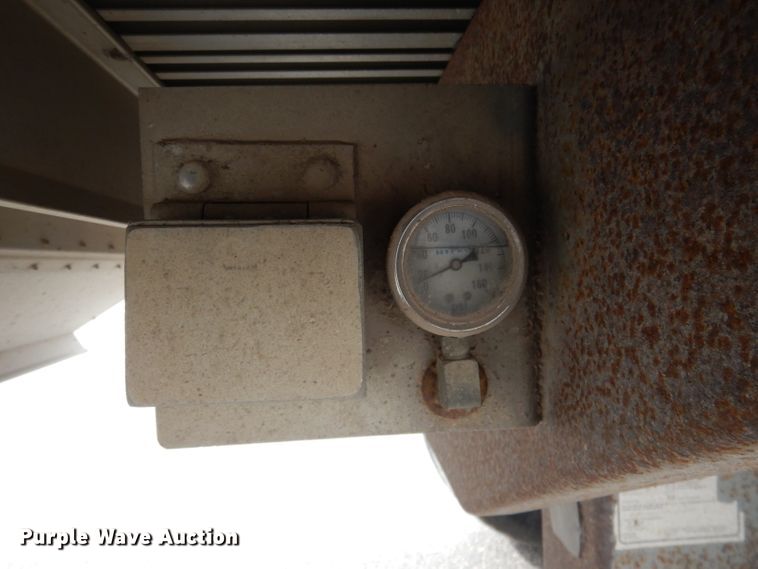 image for item DG5848 1996 Wilson DWCH100 double hopper bottom conversion grain trailer