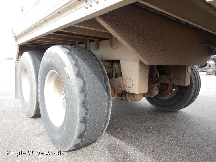 image for item DG5848 1996 Wilson DWCH100 double hopper bottom conversion grain trailer