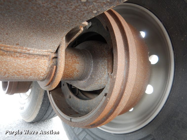 image for item DG5848 1996 Wilson DWCH100 double hopper bottom conversion grain trailer