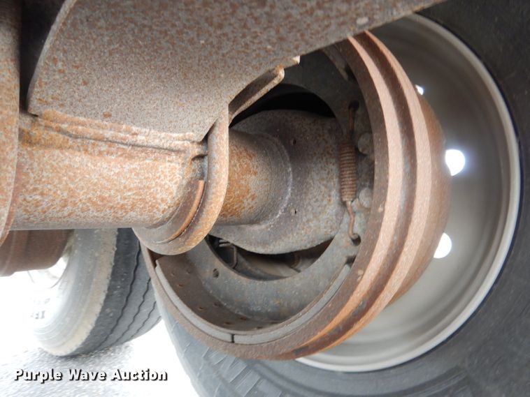 image for item DG5848 1996 Wilson DWCH100 double hopper bottom conversion grain trailer