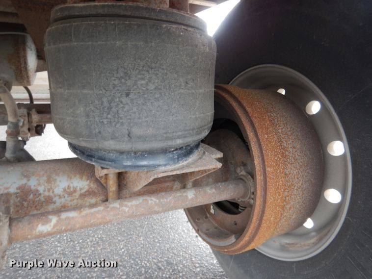 image for item DG5848 1996 Wilson DWCH100 double hopper bottom conversion grain trailer