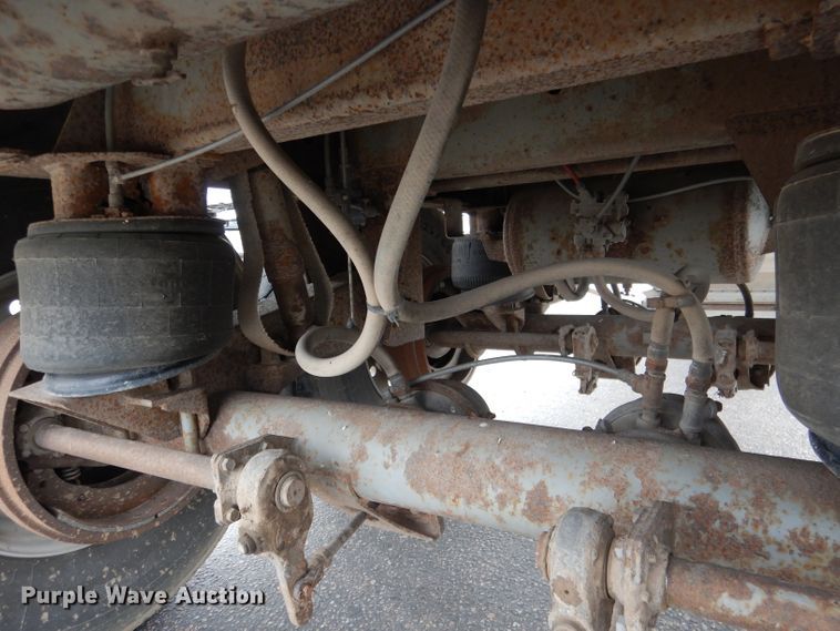 image for item DG5848 1996 Wilson DWCH100 double hopper bottom conversion grain trailer