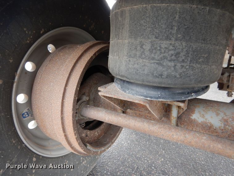 image for item DG5848 1996 Wilson DWCH100 double hopper bottom conversion grain trailer