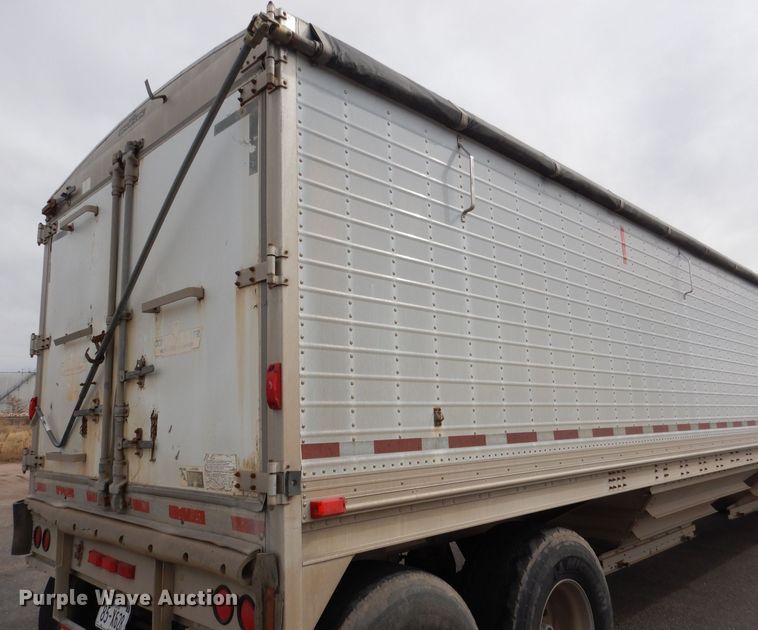 image for item DG5848 1996 Wilson DWCH100 double hopper bottom conversion grain trailer