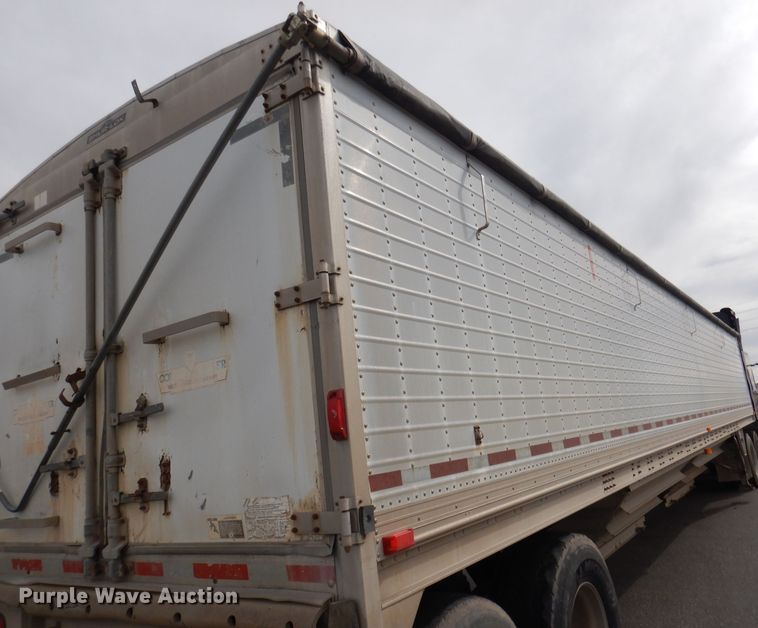 image for item DG5848 1996 Wilson DWCH100 double hopper bottom conversion grain trailer