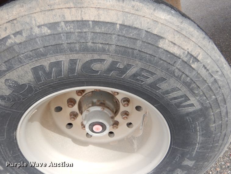 image for item DG5848 1996 Wilson DWCH100 double hopper bottom conversion grain trailer