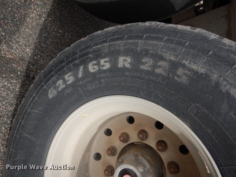 image for item DG5848 1996 Wilson DWCH100 double hopper bottom conversion grain trailer