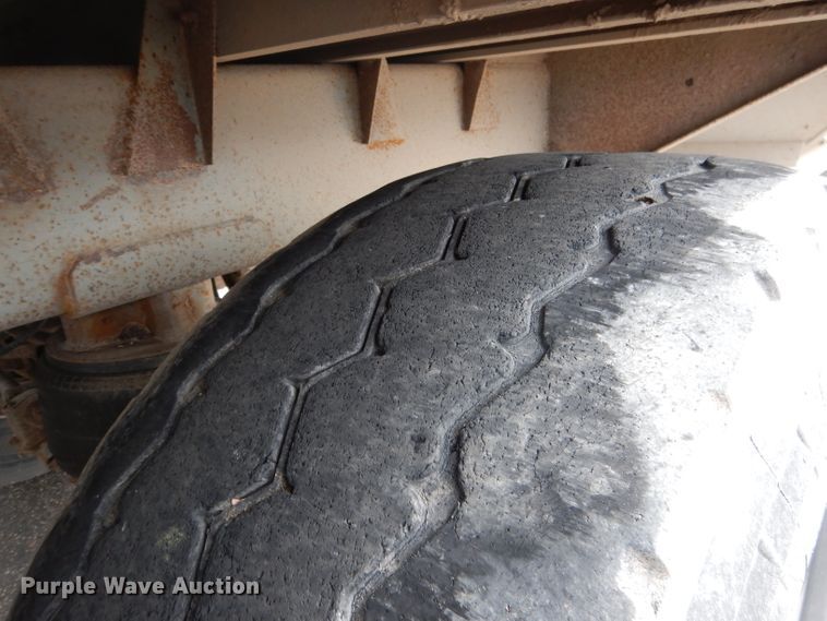 image for item DG5848 1996 Wilson DWCH100 double hopper bottom conversion grain trailer