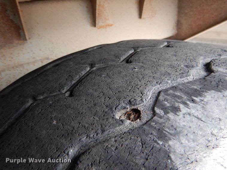 image for item DG5848 1996 Wilson DWCH100 double hopper bottom conversion grain trailer