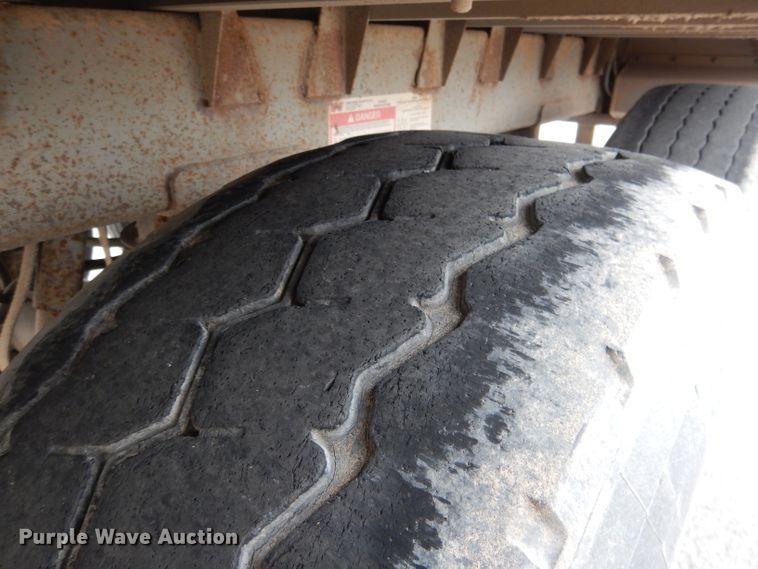 image for item DG5848 1996 Wilson DWCH100 double hopper bottom conversion grain trailer