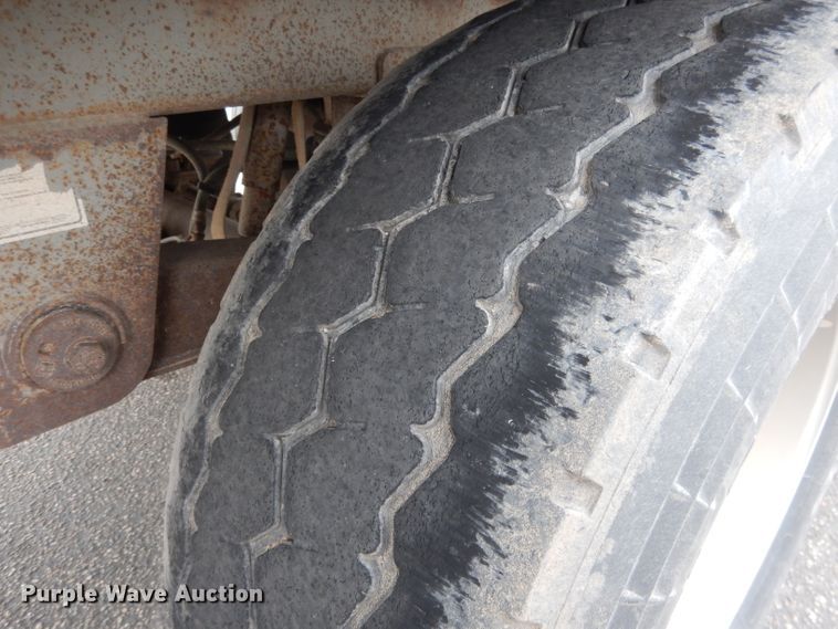 image for item DG5848 1996 Wilson DWCH100 double hopper bottom conversion grain trailer