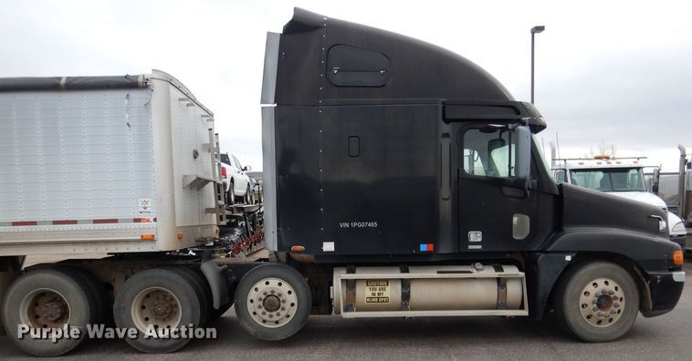 image for item DG5849 2001 Freightliner Century Class semi truck