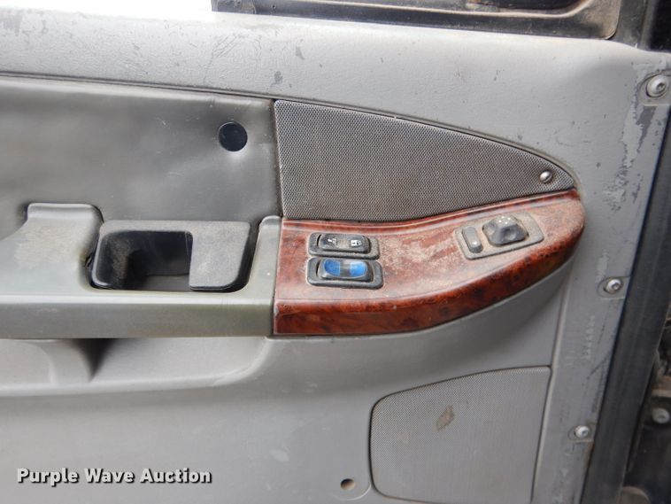 image for item DG5849 2001 Freightliner Century Class semi truck