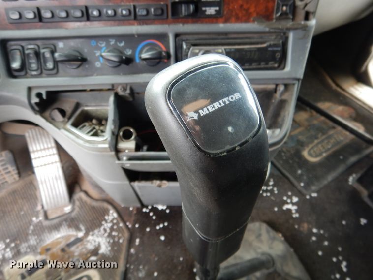 image for item DG5849 2001 Freightliner Century Class semi truck