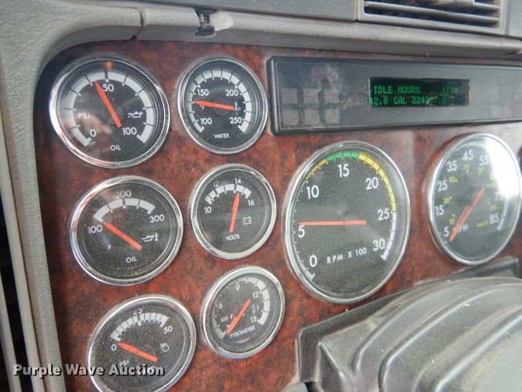 image for item DG5849 2001 Freightliner Century Class semi truck