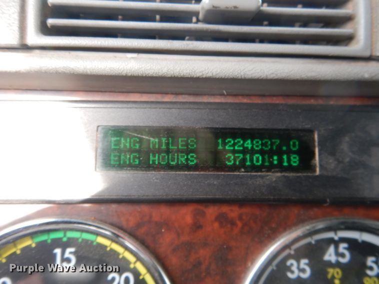 image for item DG5849 2001 Freightliner Century Class semi truck